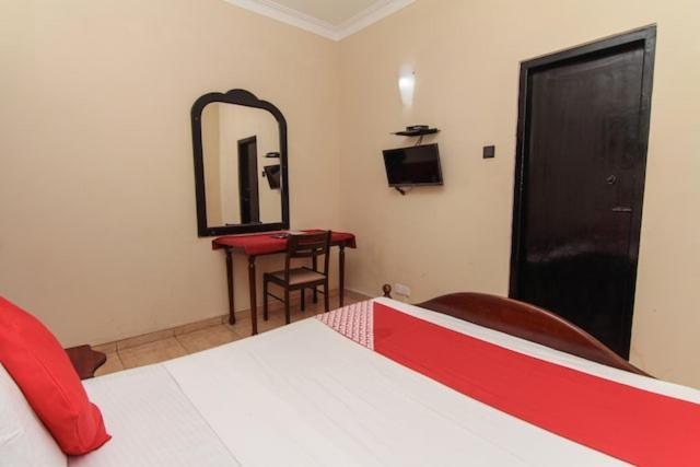 Eestee Rest Colombo Exterior photo